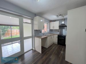 Kitchen- click for photo gallery